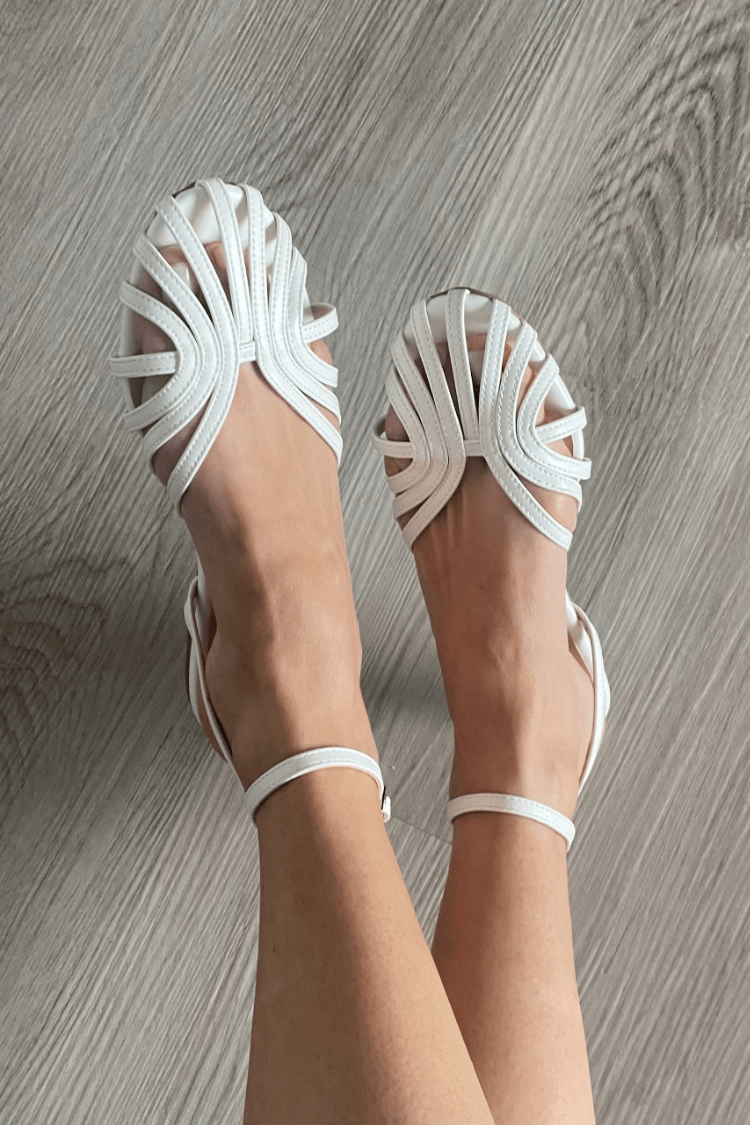 White / 10.5