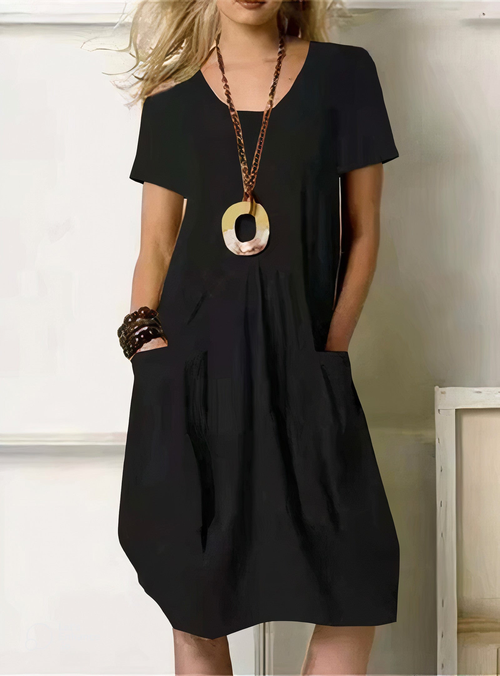 Black (Almost sold out) / 5XL (22-24)
