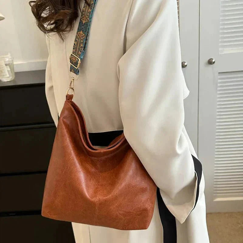 Tyla | Urban Heritage Shoulder Bag
