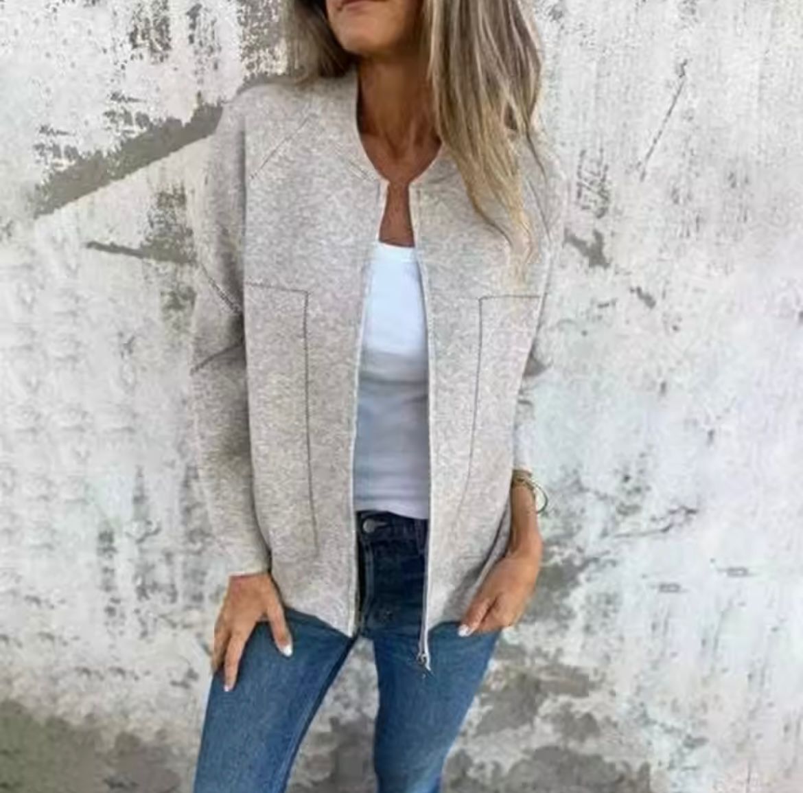 Levy | Sleek Zipped Jacket