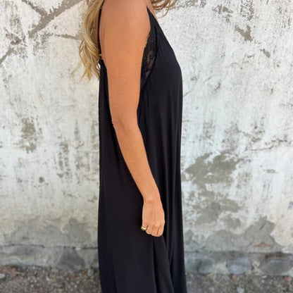 Carolina - Elegant Sleeveless Dress - Alira - Boutique