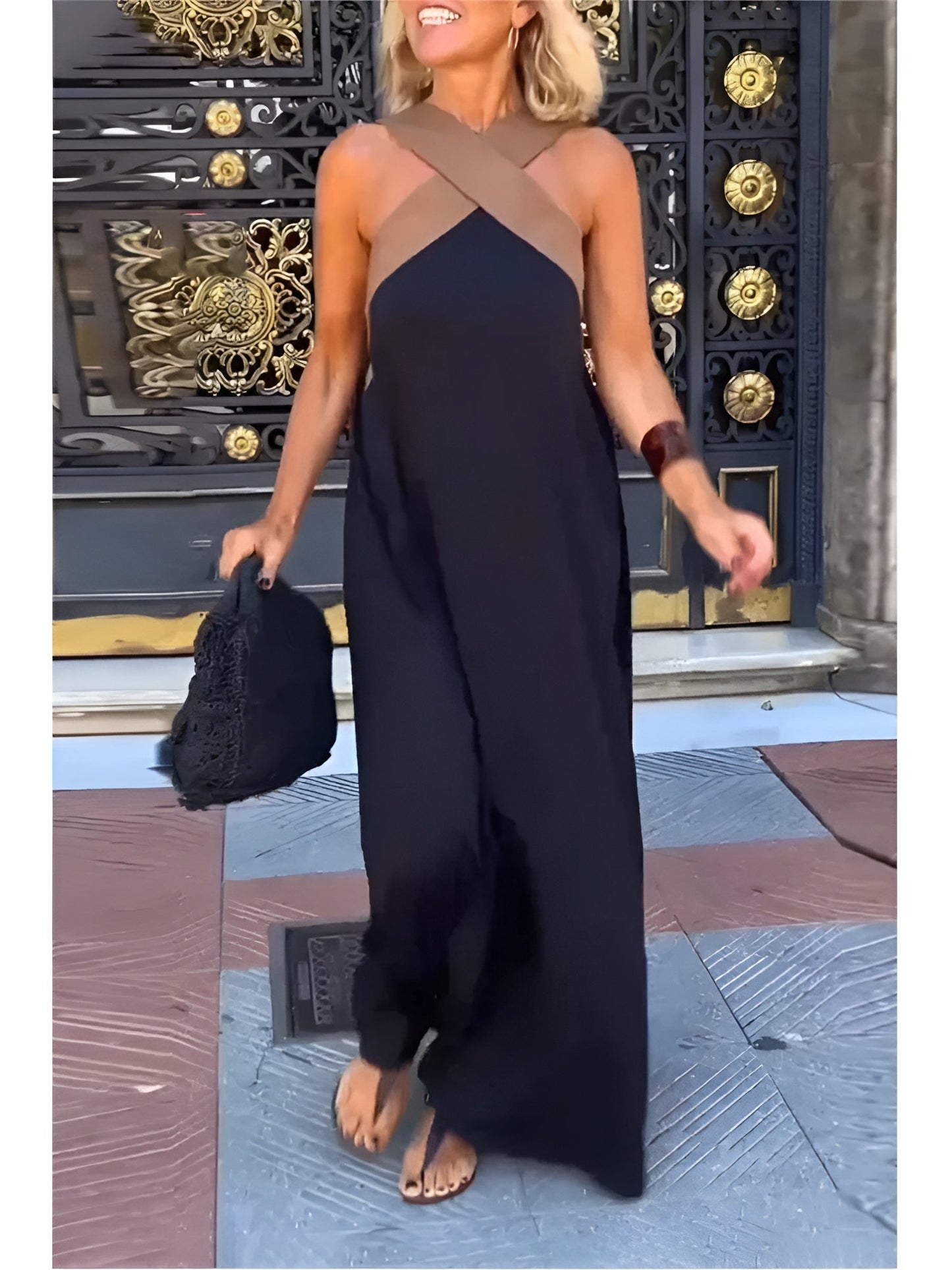 Delphine | Dress with Crossed Cut - Alira - Boutique