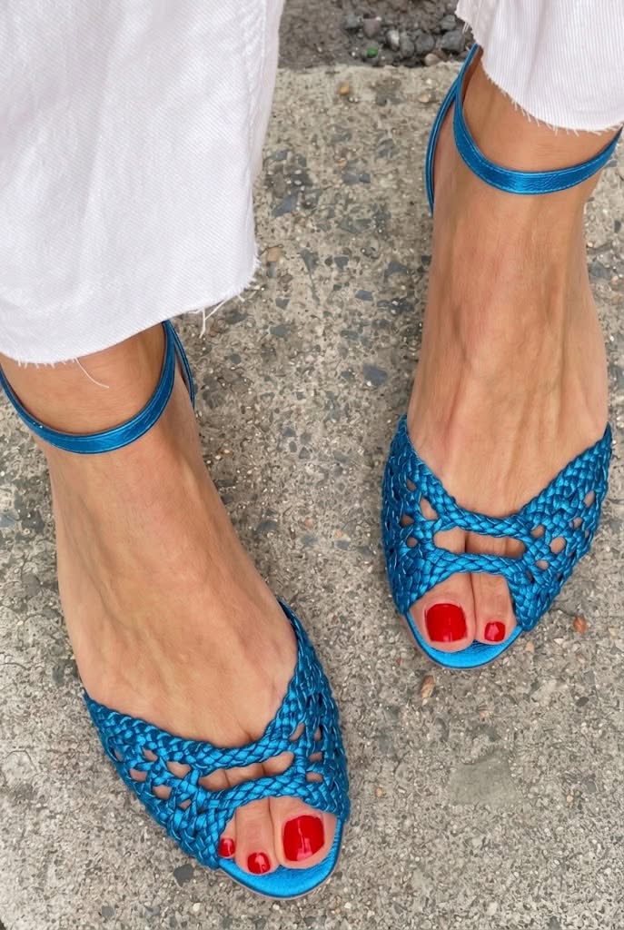 Isadora™ | Gold Woven Sandals