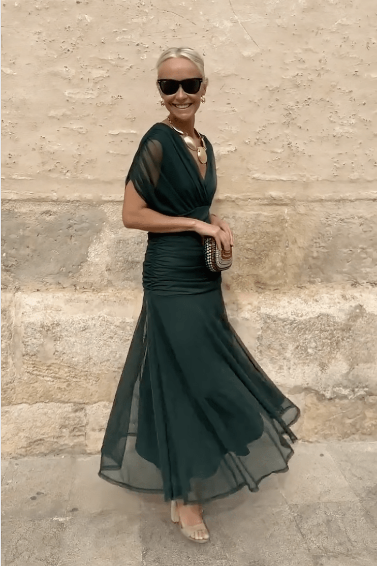 June | Elegant V-neck Maxi Dress - Alira - Boutique