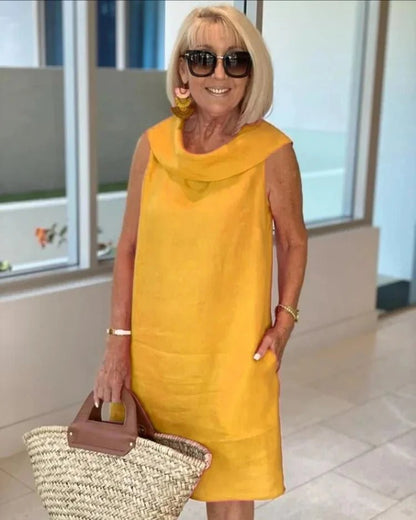 Kerrie | Sleeveless Shift Dress with Round Neck - Alira - Boutique