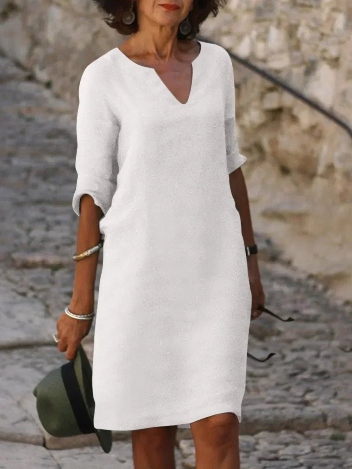 Lola - Relaxed V-Neck Dress - Alira - Boutique