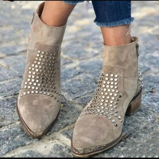 Raya - Elegant Boots - Alira - Boutique